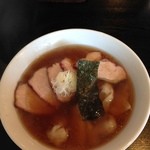 支那ソバ 小むろ - チャーシューワンタン麺１１００円