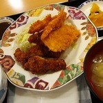 Sakana Isshin - ミックスフライ定食 600円