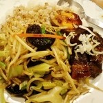 榕荘園 - 台湾風豚肉かけごはん（滷肉飯）