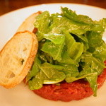 ICARO miyamoto - 熊本産馬ヒレのタルタル　赤玉ねぎのアグロドルチェ添え