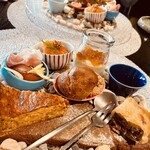 ブルジョワニー - 豪華な前菜盛り合わせ