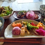 藁屋 - 