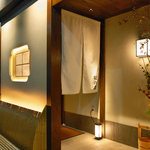 御曹司 松六家 - 六本木交差点至近ながら落ちついた老舗の様な雰囲気です。