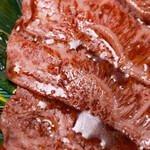 京洛焼肉やぶ - くっとーと（@kuttoto.gourmet）／撮影