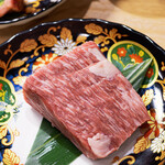 京洛焼肉やぶ - くっとーと（@kuttoto.gourmet）／撮影