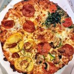 ドミノ・ピザ - 料理写真:クワトロ・オールスター(Sサイズ・ウルトラクリスピークラスト)