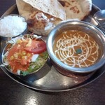 インド料理 ニューチャンドラマ - 私チョイスのCランチハーフライス＆ハーフナン900円也！安い