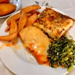 TROPICAL BRASIL - 左からポテト、パルメジャーナ、ラザニア、ケールの炒め物