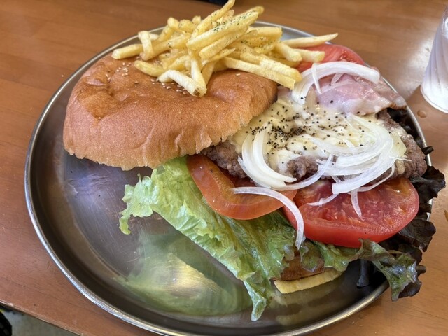 ご当地グルメレストランLAUNA 【ラウナ】>