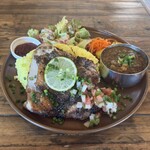 ハジカミ - スペシャルセット(ジャークチキン、牛豚キーマ)