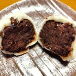 越後鶴屋 - 開運大福（つぶあん）断面