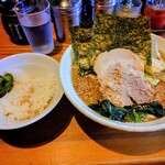 横浜家系ラーメン 満月家 - 