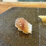 大寿司 - 鯵の塩じめ