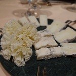 ムッシュ - チーズ盛り合わせ（3人前）2400円