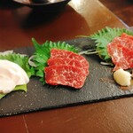 マキバオー - 馬刺し3点盛り・松（上赤身・中トロ・フタエゴ）