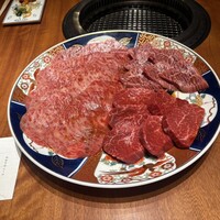 士士 - 