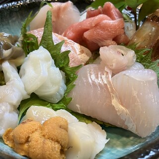 食事処 勢喜 - 料理写真:刺身盛り合わせ