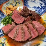 大衆肉酒場 こだわり米 匠 - 厚切り肉はスタッフさんに焼いていただき、カットしてくださいます！