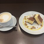 nino - カフェラテとティラミス