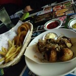 カラオケ館 - 揚げたこ焼き、オニポテ