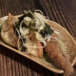 あわわ - お通し①揚げ餃子とししゃも