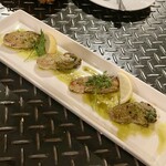 ティオ・ダンジョウ - カキの鉄板焼き香草風味1,200円