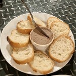 ティオ・ダンジョウ - レバーペースト800円