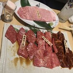 구로게 와규 잇토우가이 야키니쿠 도톤보리 미츠루 소우혼텐 - 