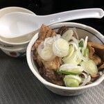気のきいたつまみと焼鳥の店 えんどう - モツ煮は野菜なしのモツオンリー！