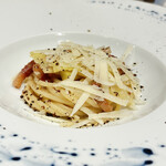 Ristorante Ecru - Pasta Ⅰ 豚頬肉-gricia- 豚頬肉のベーコンとトマトを使わない白いアマトリチャナ