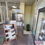 東都グリル - 地下への入口