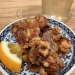 釜炊きおむすび うめぼし - 唐揚げ