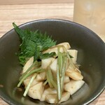 釜炊きおむすび うめぼし - おむすび屋の板わさ