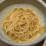 じどりや 穏座 - 中太麺