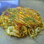 Okonomiyaki Hiroshima - 肉玉そば（ソース少なめ）（2014年10月19日）
