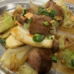 餃子ノ酒場 太陽ホエール - タンキャベ味噌