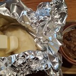 中むら - 厚沢部産2種ふかし芋バターイカ塩辛添え