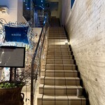 unito - 階段を上がって2階へ