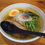 麺や七福（七福ラーメン－弐）※白醤油系で弐はチャーシューが豚ばら肉です