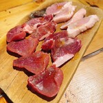 肉小屋 - 
