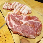 肉小屋 - 