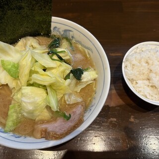 横浜家系ラーメン 中島家_0