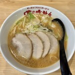 味の時計台 - 料理写真:味噌ラーメン(チャーシュートッピング)/990円