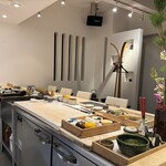 すし人　酒伊 - 店内風景　母屋カウンター席