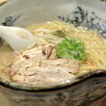 麪家ひばり・海老潮とんこつらあめん (2014.10)