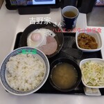 吉野家 - 料理写真:ハムエッグ牛小鉢定食