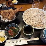 だるま - 小天丼、もりのセット（おしんこがこれまた美味しい）
