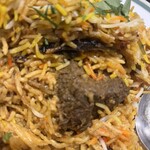 ハリマ・ケバブ・ビリヤニ - マトンが中からこんにちは。