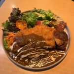 長崎トルコライス食堂 - 「スパイシーカレーが主役のトルコライス」1,250円