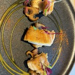 THE TENDER HOUSE DINING - 私のメイン　大山鶏と根菜　写真向きちがいます